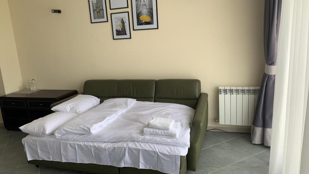 Zig Zag Hotel Kamianets-Podilskyi Ngoại thất bức ảnh