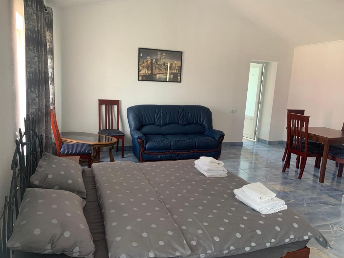 Zig Zag Hotel Kamianets-Podilskyi Ngoại thất bức ảnh