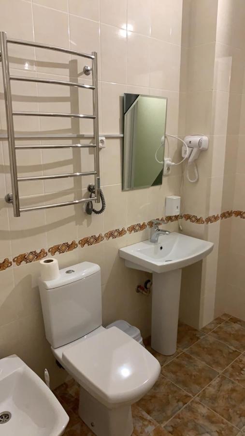 Zig Zag Hotel Kamianets-Podilskyi Ngoại thất bức ảnh